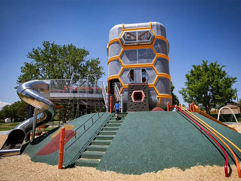 home-Outdoor-Playground01