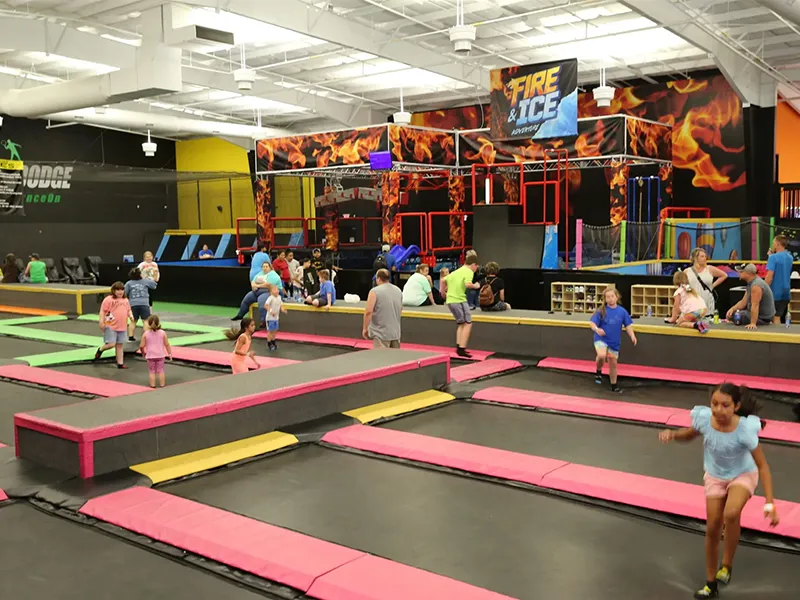 home-Trampoline-Park02